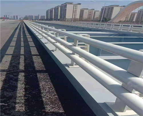 304不銹鋼復(fù)合管護欄 橋梁防撞護欄 景觀河道碳素鋼欄桿