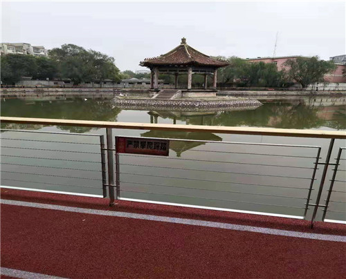 橋梁護欄304不銹鋼復(fù)合管河道隔離防撞護欄 鋼管護欄